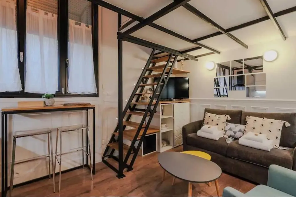 Duplex Au Coeur Du Marais, Paris 4Th Arrondissement Apartment